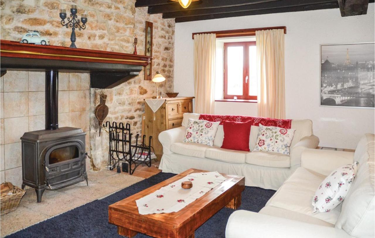 Beautiful Home In Montaudin With Wifi Buitenkant foto